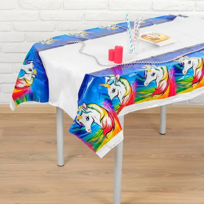 Скатерть &laquo;Единорог в короне&raquo;, 108 &times; 180 см