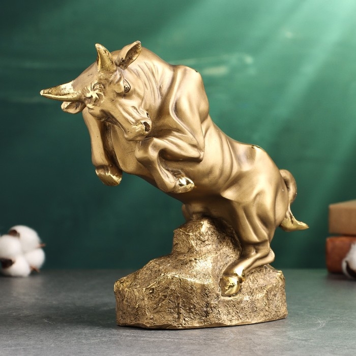 Фигура  Фигура "Бык на камне" 21х25х9см, бронза