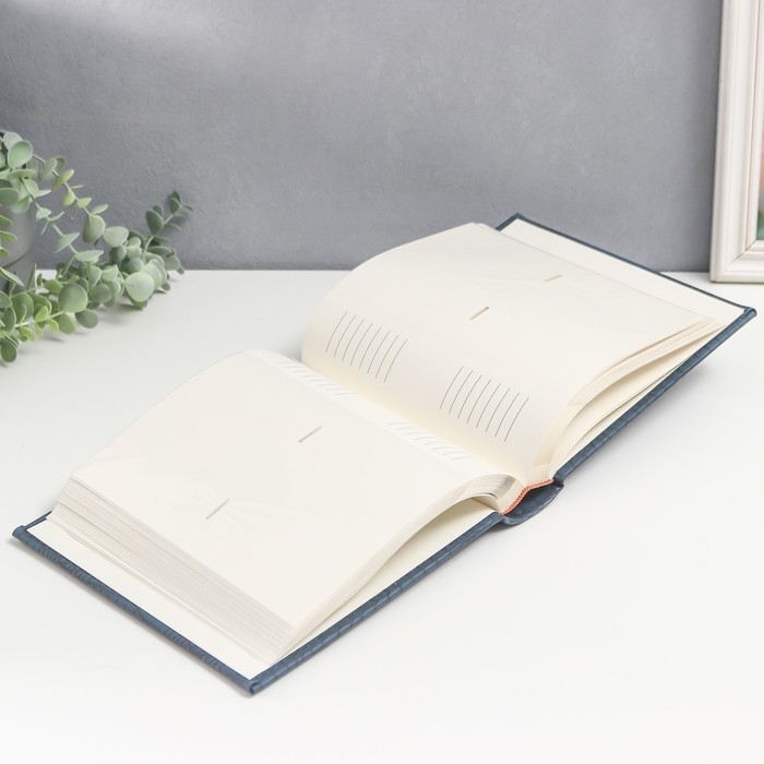 Фотоальбом на 200 фото 10х15 см Фотоальбом на 200 фото 10х15 см "Узор делюкс" бум.карм.с мемо, книжн. пер-т