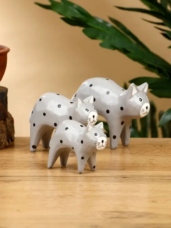 Набор сувенирный «Кошки», h=9 см, h=8 см, h=6.5 см, дерево, серый