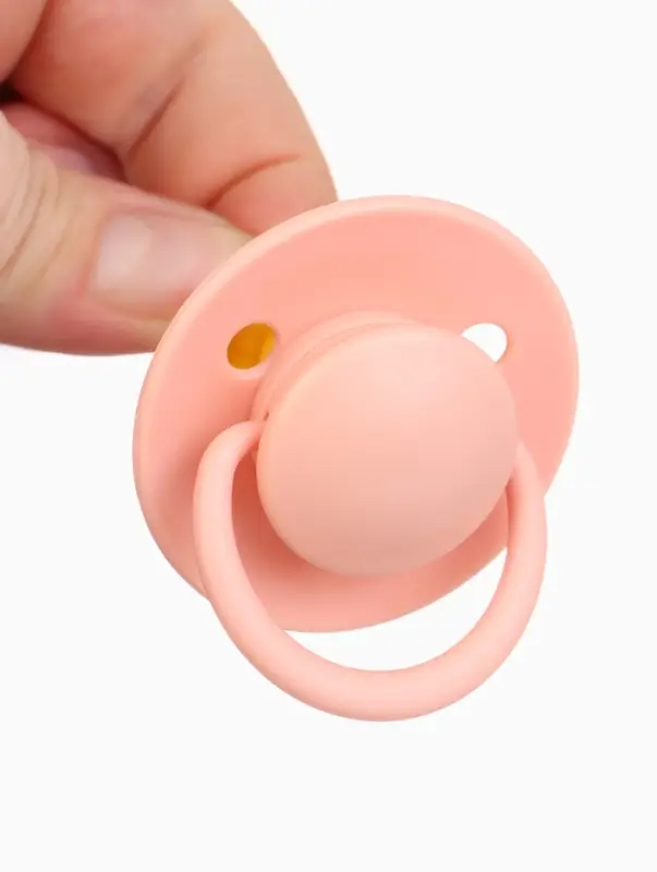 Соска - пустышка классическая, латекс, цв.персиковый, в контейнере, от 6 мес., M&B Соска - пустышка классическая, латекс, цв.персиковый, в контейнере, от 6 мес., M&B