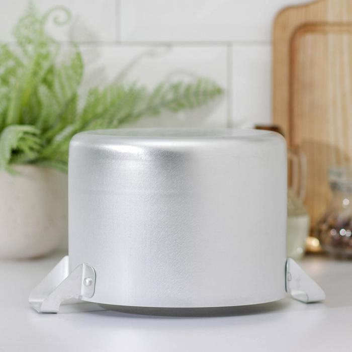 Кастрюля алюминиевая, 2.5 л, металлическая крышка Кастрюля алюминиевая, 2.5 л, металлическая крышка