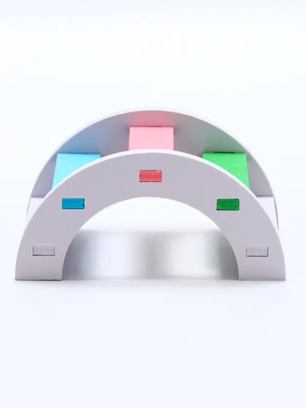 Лесенка для грызунов с цветными ступеньками, белый Лесенка для грызунов с цветными ступеньками, белый