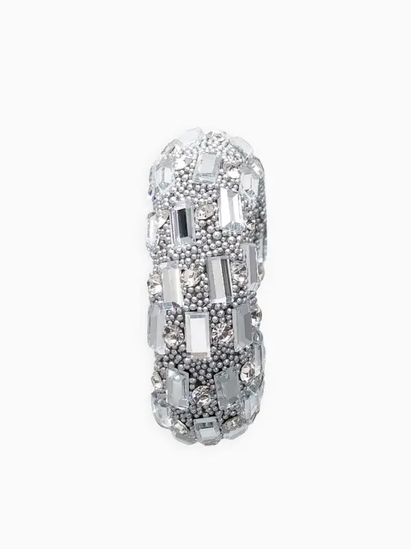 Серьга кафф «Бублик», крупные стразы, белые в серебре Серьга кафф «Бублик», крупные стразы, белые в серебре