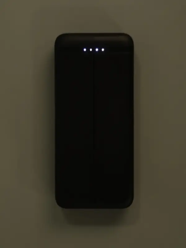 Внешний аккумулятор PB-04, 20000 мАч, 2 USB, 2 А, индикация, чёрный Внешний аккумулятор PB-04, 20000 мАч, 2 USB, 2 А, индикация, чёрный