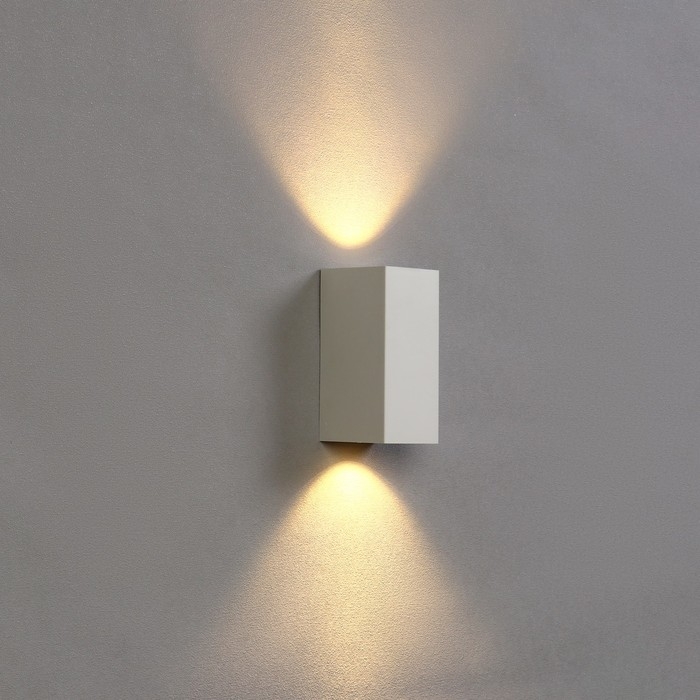 Светильник фасадный «Глайт», FSD-034, 10 Вт, 3000K, IP65, 220 В, пластик, белый Светильник фасадный «Глайт», FSD-034, 10 Вт, 3000K, IP65, 220 В, пластик, белый