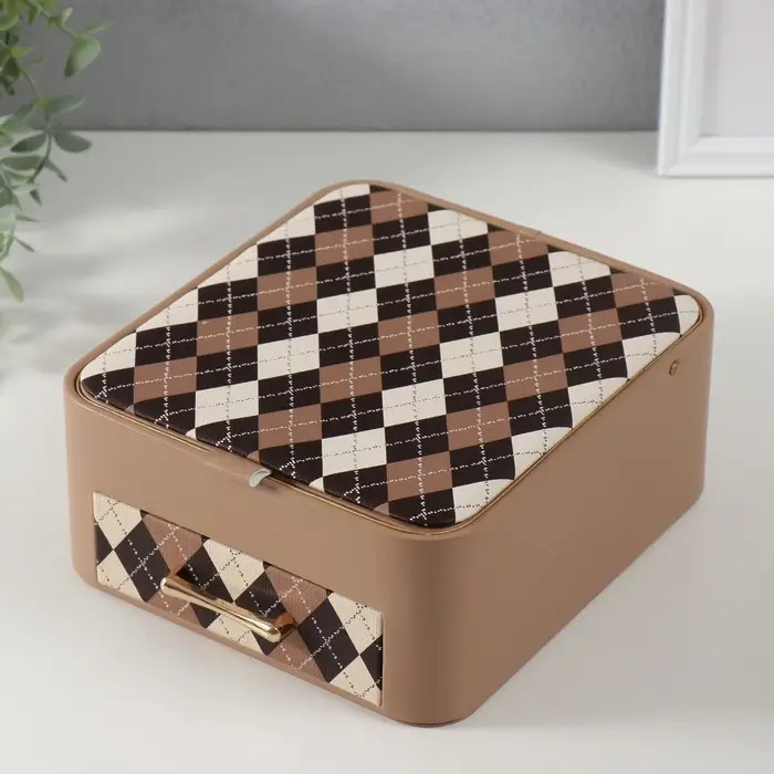 Шкатулка для украшений &laquo;Клетка&raquo;, с зеркалом, искусственная кожа, бежевая, 20&times;22.5&times;9.5 см