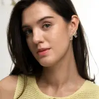 Серьги пластик &laquo;Бантик&raquo;, перламутровый, бежевые