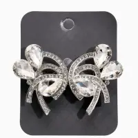 Зажим для кардигана "Ажур", капельки, цвет белый в серебре Зажим для кардигана "Ажур", капельки, цвет белый в серебре