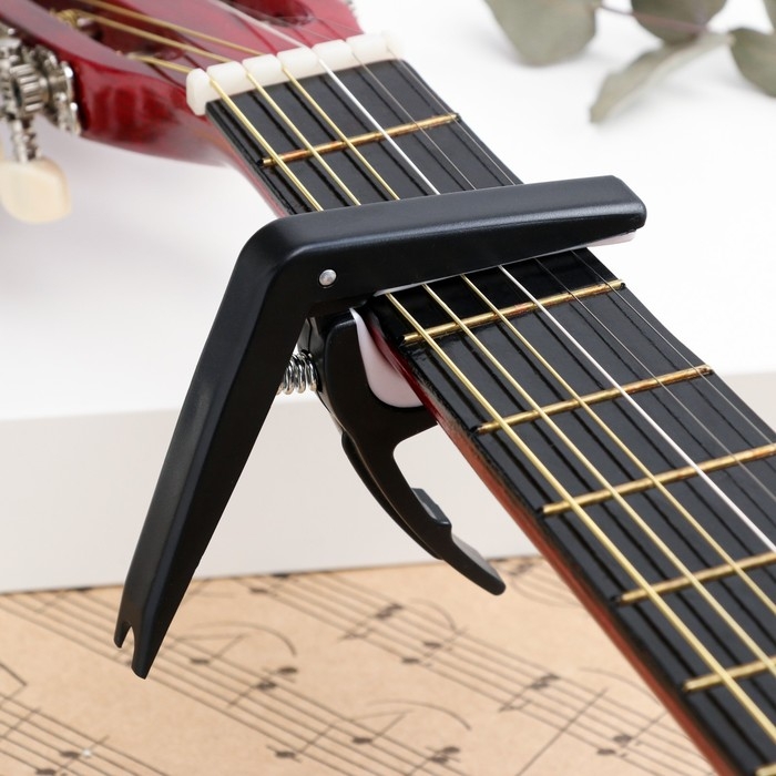 Каподастр Music Life, черный, пластиковый Каподастр Music Life, черный, пластиковый