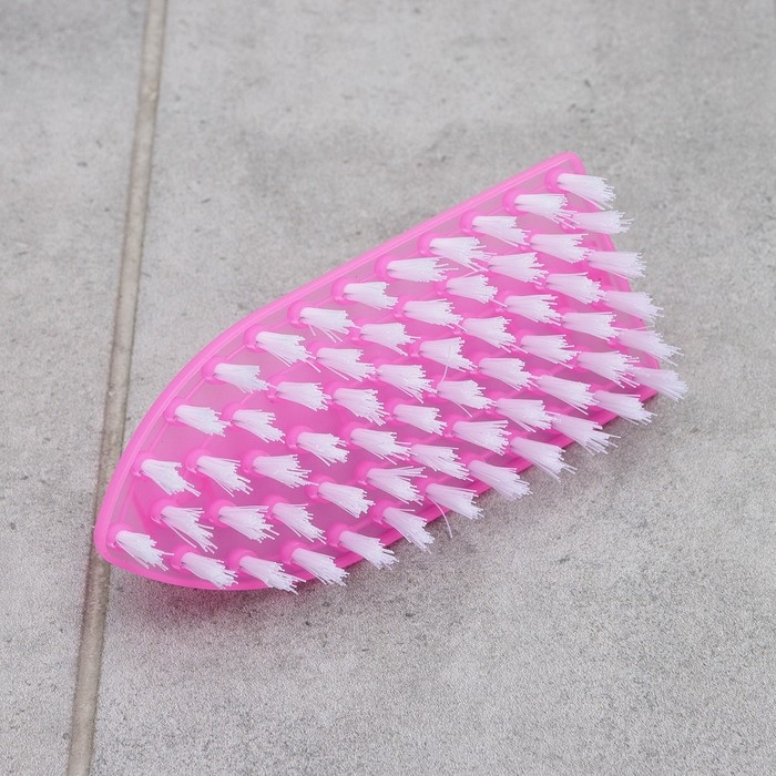 Щётка - утюжок Доляна, 12,5×5,5×5 см, цвет МИКС Щётка - утюжок Доляна, 12,5×5,5×5 см, цвет МИКС