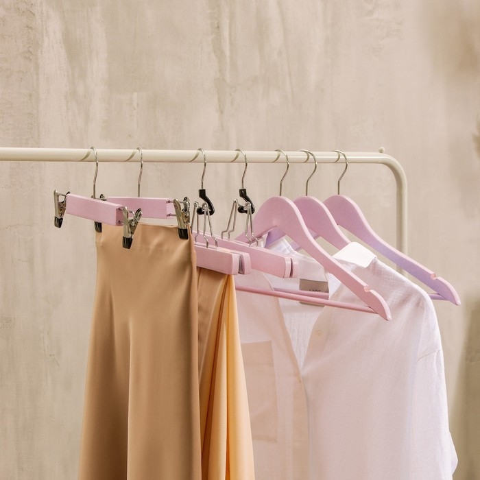 Вешалки для брюк и юбок LaDо́m Brillant, 30×17×2,4 см, 2 шт, деревянные, цвет розовый Вешалки для брюк и юбок LaDо́m Brillant, 30×17×2,4 см, 2 шт, деревянные, цвет розовый