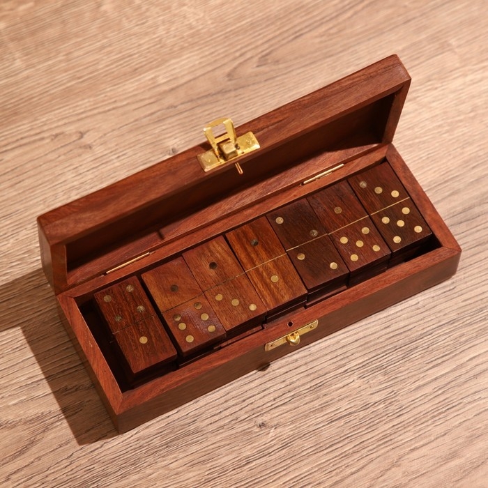 Игра настольная Игра настольная "Домино" в шкатулке 20х7,5х5 см, дерево шишам