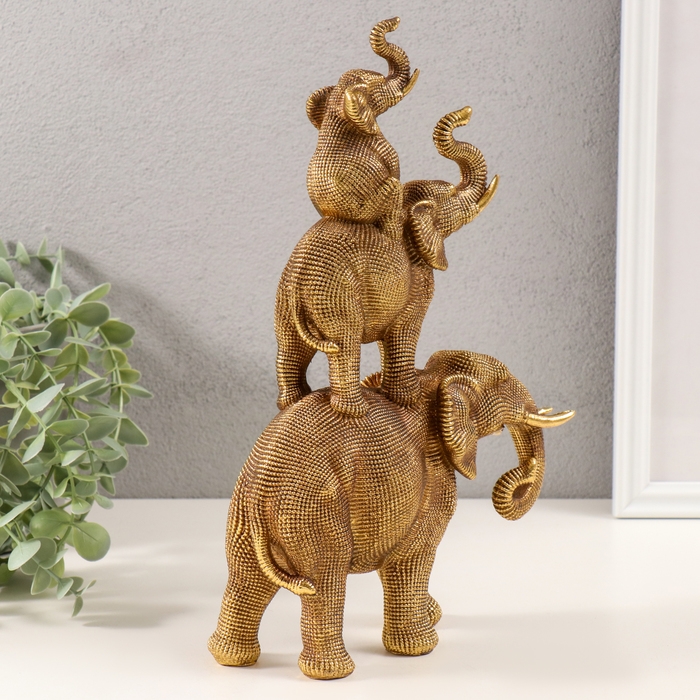 Сувенир полистоун 3D Сувенир полистоун 3D "Пирамида из слонов" тёмное золото 20х7х30 см