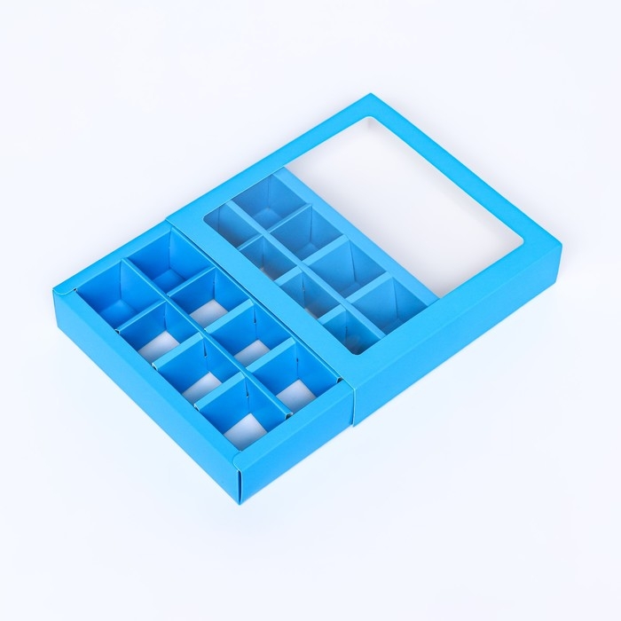 Коробка для конфет, 16 шт, голубая, 17,7 х 17,7 х 3,8 см Коробка для конфет, 16 шт, голубая, 17,7 х 17,7 х 3,8 см