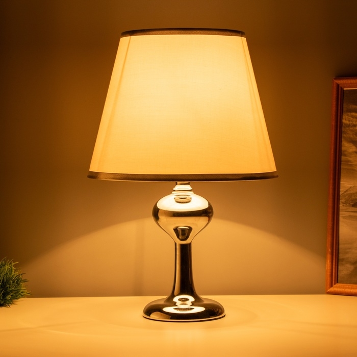 Лампа настольная Лампа настольная "Сарма" 1x60Вт E27 хром 25х25х40см RISALUX