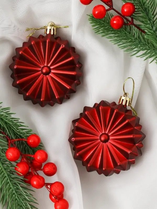 Набор украшений пластик 60 шт Набор украшений пластик 60 шт "Зима в подарках" красный