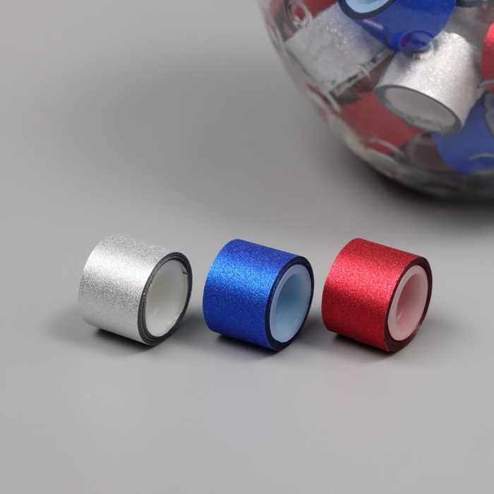 Клейкая лента пластик в банке  Клейкая лента пластик в банке "Глори. Триколор" н-р 40 шт 1,2 см, дл.0,9 м 7х7х9 см