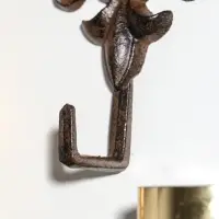 Крючок настенный &laquo;Геральдическая лилия&raquo;, ключница декоративная, чугун, 17.5&times;11&times;4.2 см