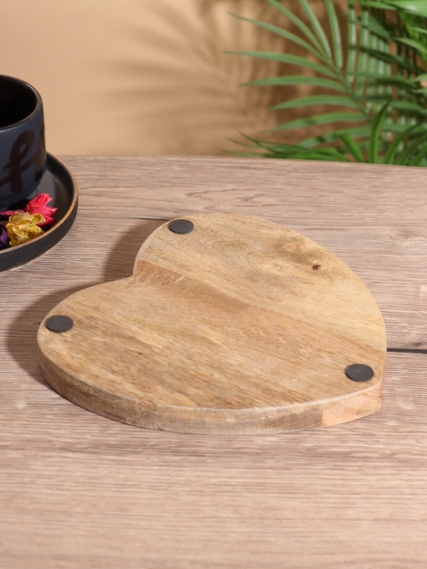 Блюдо в форме сердца &laquo;Черепаха и цветы&raquo;, дерево манго, 20.5&times;20&times;2.3 см