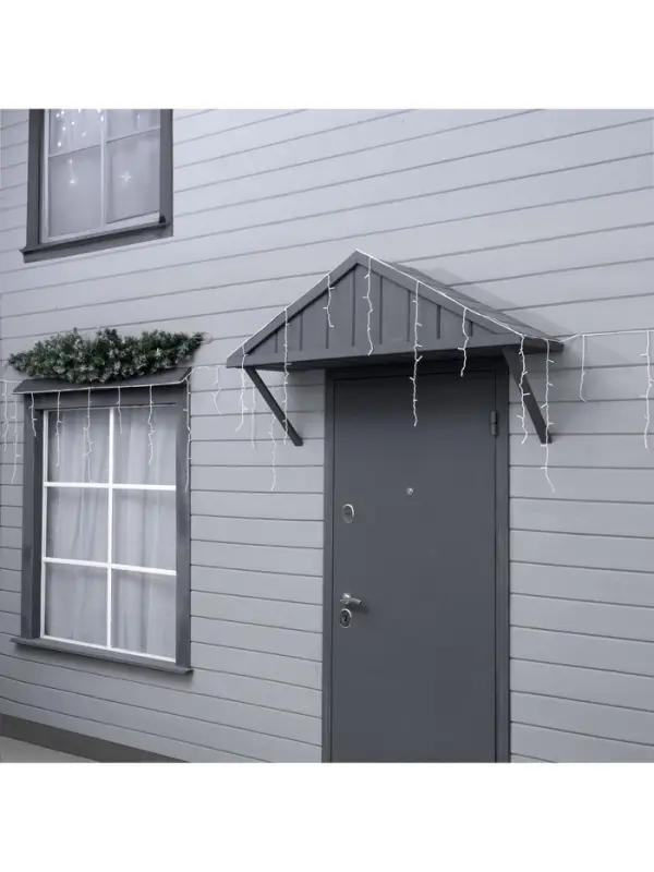 Гирлянда «Бахрома» 12 × 0.7 м, IP44, УМС, белая нить, 240 LED, свечение тёплое белое, мерцание, 220 В