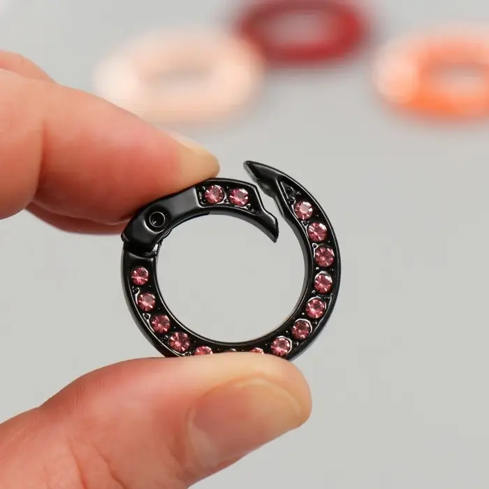 Карабин металл, пластик "Кольцо со стразами" МИКС 2,5х2,5 см