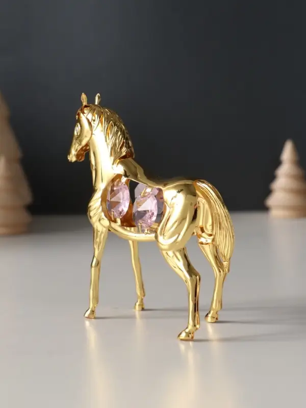 Сувенир  Лошадь с 4-мя розовыми хрусталиками, 9х3х9 см. Сувенир  Лошадь с 4-мя розовыми хрусталиками, 9х3х9 см.