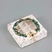 Коробка для 9 конфет &laquo;Венок на белом&raquo;, 14.7&times;14.7&times;3.5 см