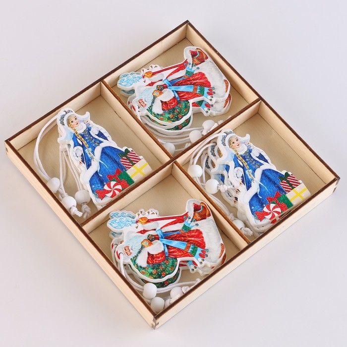 Набор новогодних подвесок «Дед Мороз и Снегурочка» 12 шт., МИКС Набор новогодних подвесок «Дед Мороз и Снегурочка» 12 шт., МИКС