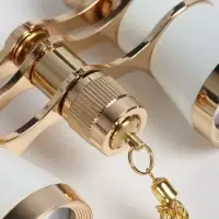 Бинокль театральный, телескопическая ручка, с цепочкой, белый
