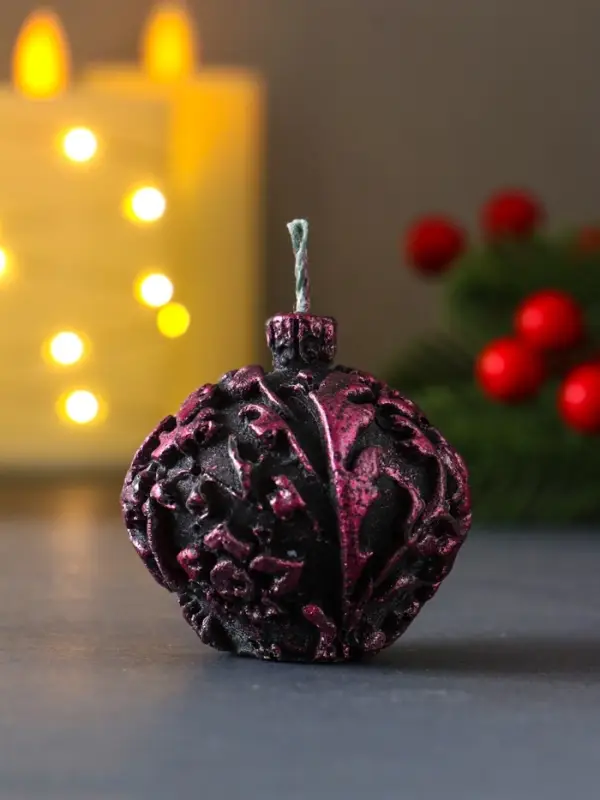 Свеча "Новогодний шарик", 55х55 мм, розовая роспись