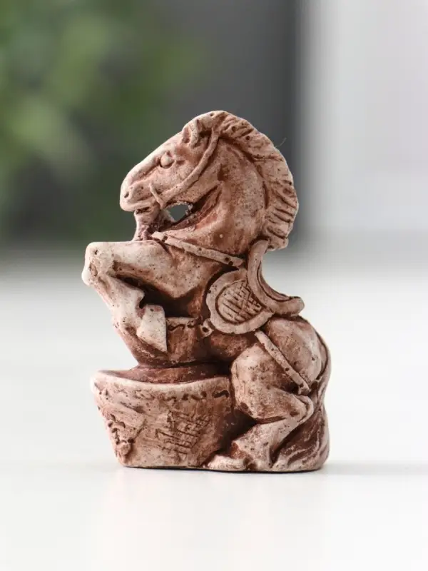 Фигурка «Лошадь на дыбах малая», 2×3×4.5 см, шоколад Фигурка «Лошадь на дыбах малая», 2×3×4.5 см, шоколад