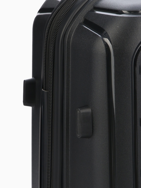 Чемодан 24 Чемодан 24", PP, 43*26*66, отд на молнии, код замок, 4 колеса, черный