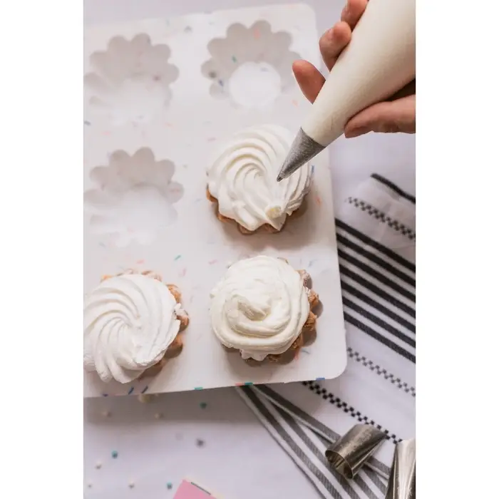 Форма для выпечки KONFINETTA &laquo;Сладости. Пудинг&raquo;, силикон, 25.8&times;17.8&times;3 см, 6 ячеек (d=7 см), белая