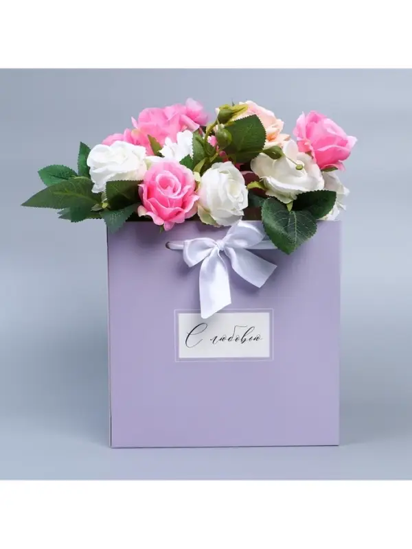 Коробка с лентами &laquo;С любовью&raquo;, 19&times;19&times;19 см