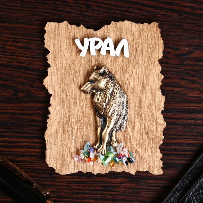 Магнит Магнит "Волк", дерево, гипс, 7х9 см