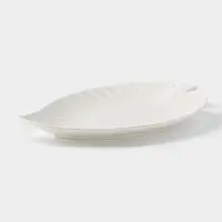 Блюдо для подачи &laquo;Лист&raquo;, 30&times;19.5&times;3 см, керамика, цвет белый