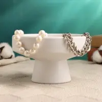 Декоративное кашпо для цветов &laquo;Кристофер&raquo;, 13&times;13&times;8 см, керамическое, белое