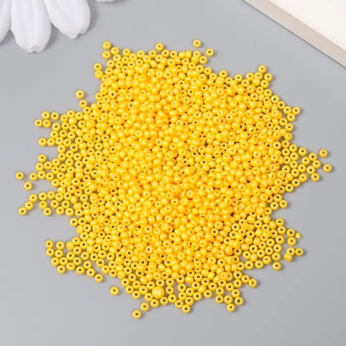 Бисер стекло 12/0  Бисер стекло 12/0 "Жёлтый шартрез" 15 гр