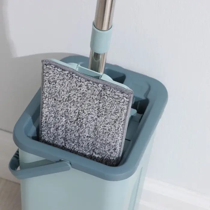 Швабра с отжимом и ведро Доляна, швабра плоская, ведро с двумя отсеками, 8 л, дополнительная насадка