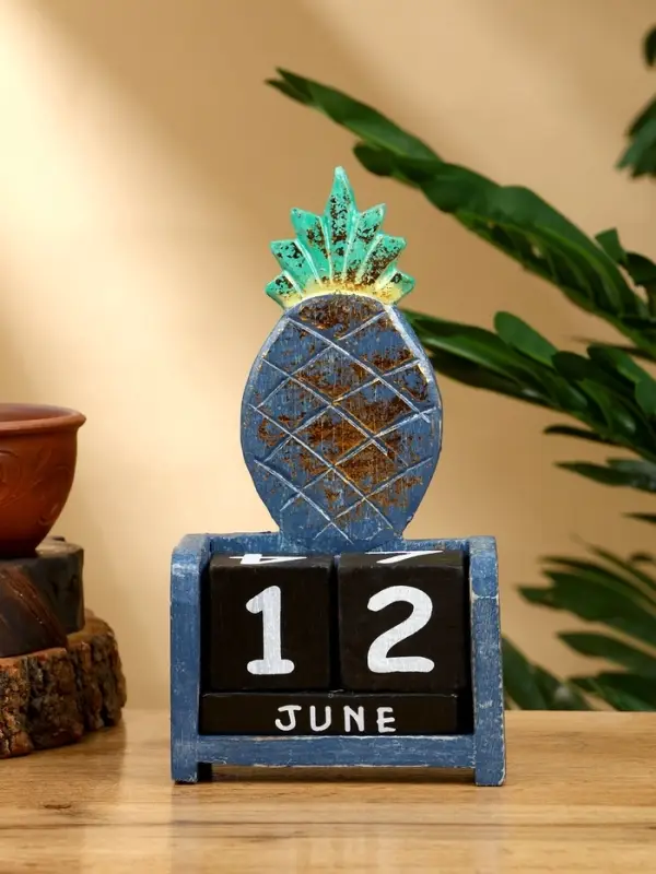 Календарь настольный «Ананас», 10.5×5.5×19.5 см, дерево, сине-зелёный