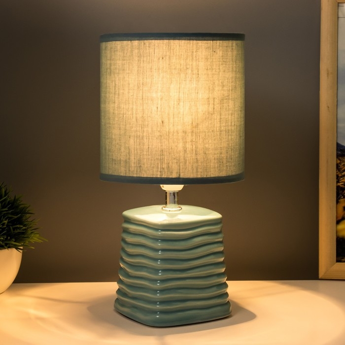 Настольная лампа Настольная лампа "Синбола" E14 40Вт зеленый 14х14х26,5 см RISALUX