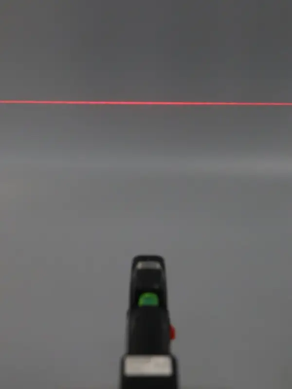 Уровень универсальный 4 в 1 ТУНДРА, лазерный, пузырьковый, рулетка 2.5 м, линейка 150 мм