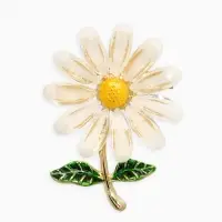 Брошь "Цветок Ромашки", цвет бело-зелёный в золоте