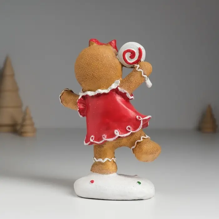 Фигурка полистоун &laquo;Пряничка в красном платье, с леденцом&raquo;, 10&times;5&times;14 см