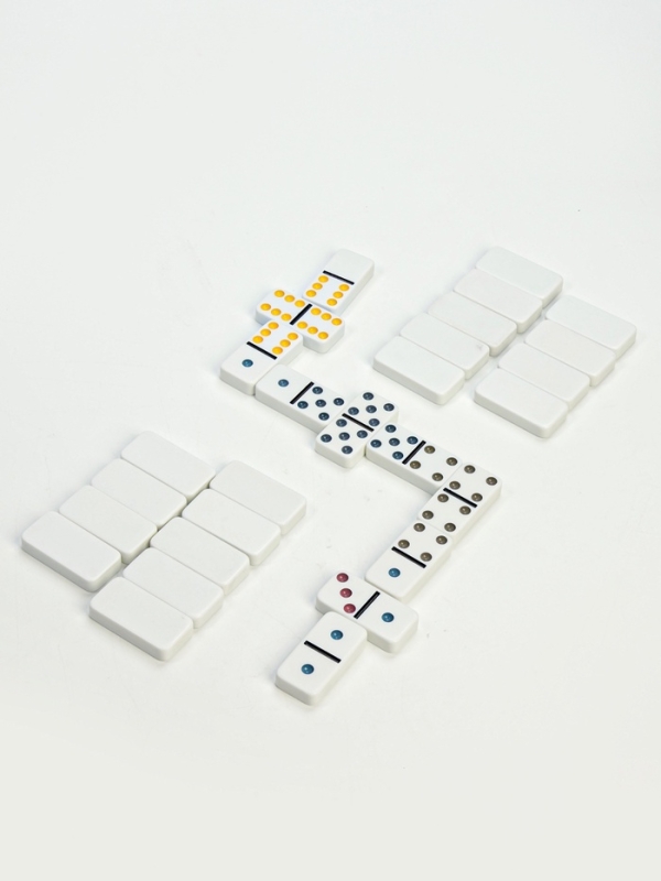 Домино настольная игра Домино настольная игра "Матрешка", кость 4.9 х 2.4 х 0.9 см