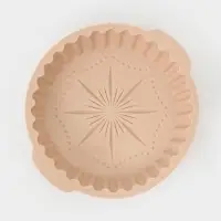 Форма для выпечки Доляна &laquo;Рифлёный круг. Звезда&raquo;, силикон, d=20 см, с ручками, бежевый
