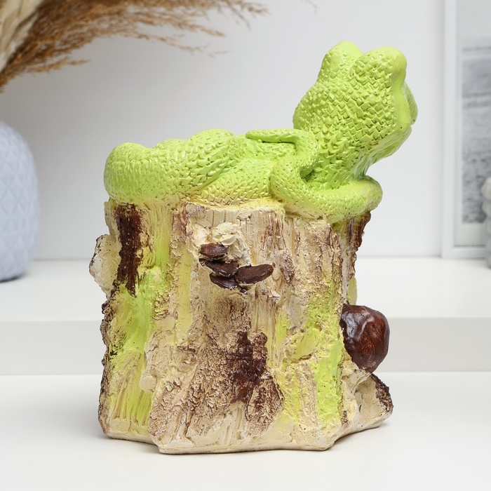 Фигура Фигура "Змея на пне" зеленое яблоко, 22х20см