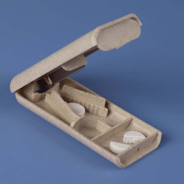 Таблетница с делителем, 8 × 4 × 1,5 см, 1 секция, цвет МИКС Таблетница с делителем, 8 × 4 × 1,5 см, 1 секция, цвет МИКС