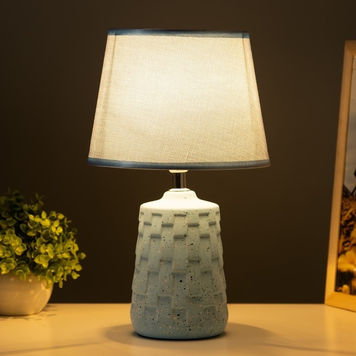 Настольная лампа Настольная лампа "Асфея" Е14 40Вт голубой 20х20х33 см RISALUX